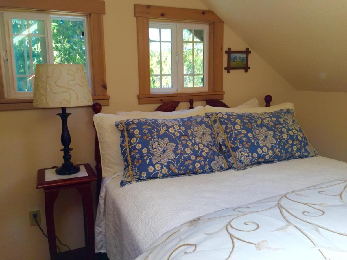 Отель Bond Ranch Retreat King Hill Экстерьер фото