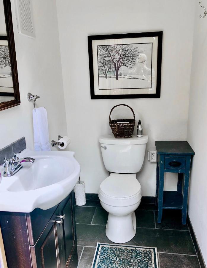 Отель Bond Ranch Retreat King Hill Экстерьер фото