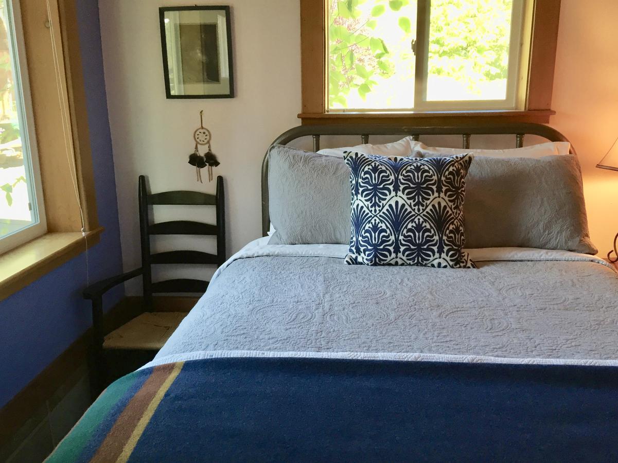 Отель Bond Ranch Retreat King Hill Номер фото
